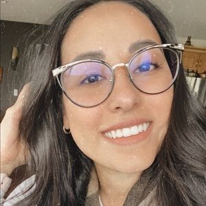 Meet your Posher, Diana laura